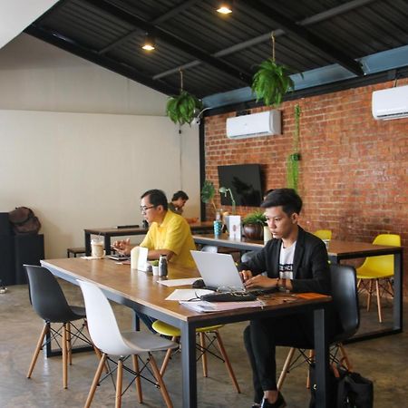 The Capsule By Unionspace (Adults Only) Bangkok Esterno foto