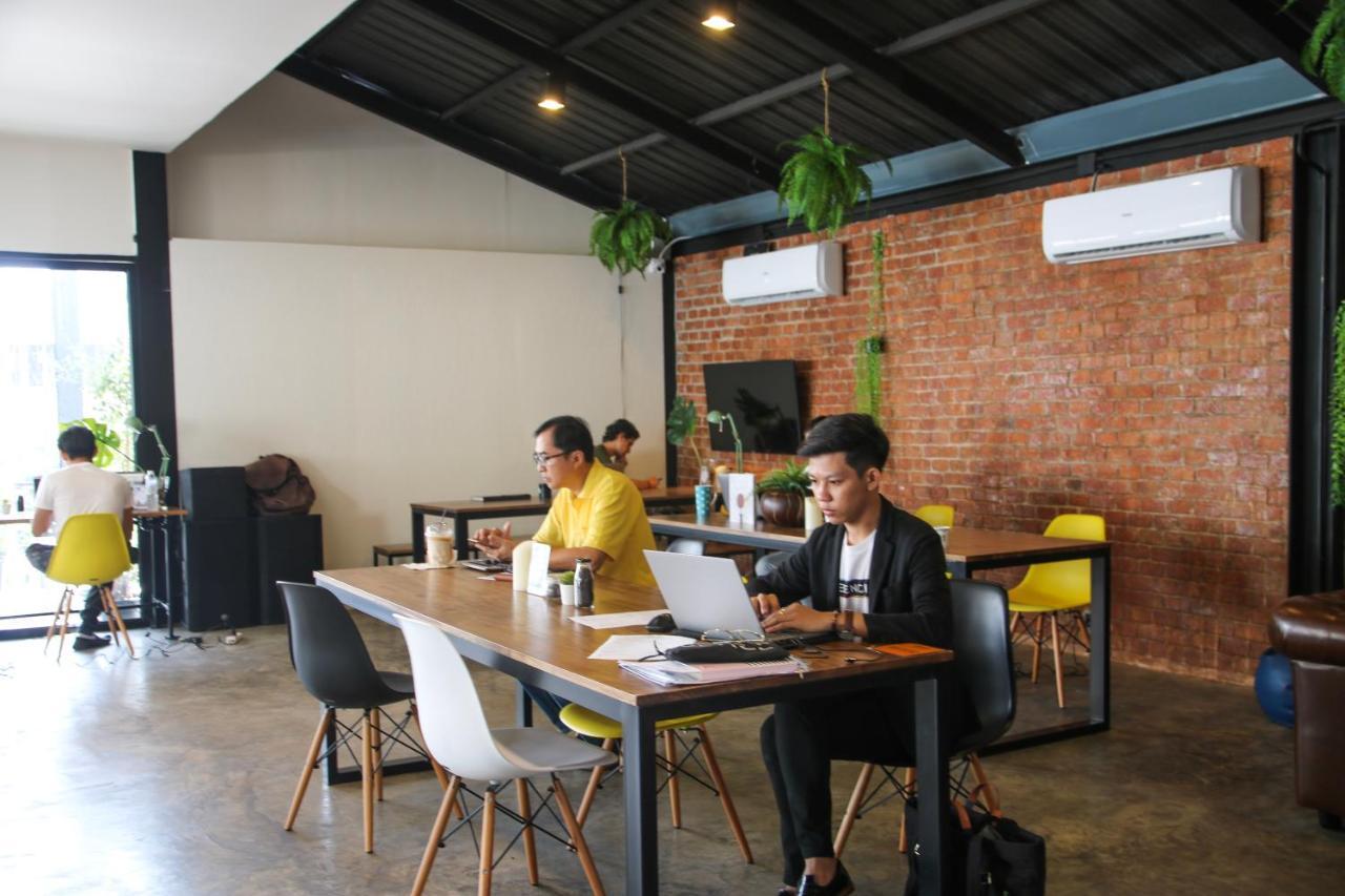 The Capsule By Unionspace (Adults Only) Bangkok Esterno foto